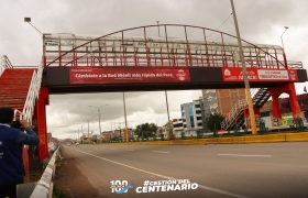 Dos puentes peatonales se cierran durante la Gran Parada Folclórica Juliaca 2025 como medida preventiva